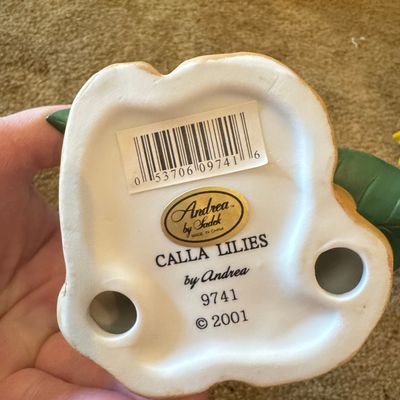 Sale Photo Thumbnail #870: Andrea by Sadek Calla Lilies Figurine