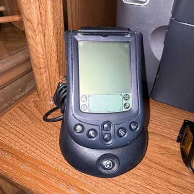 Sale Photo Thumbnail #1023: Palm m105 Personal Digital Assistant