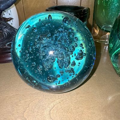 Sale Photo Thumbnail #362: Mid-Century Modern Controlled Bubble Glass Paperweight