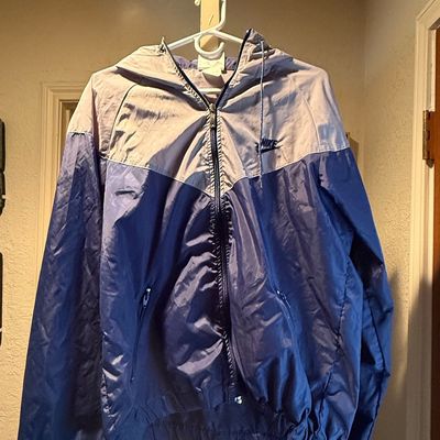 Sale Photo Thumbnail #515: Nike Windrunner Jacket