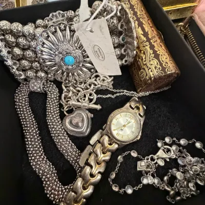 Sale Photo Thumbnail #306