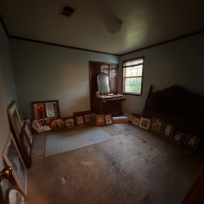 Sale Photo Thumbnail #97