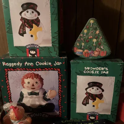 ?? **Christmas Cookies Deserve Christmas Cookie Jars!** And apparently this family agreed! ? A festive collection of holiday cookie jars,...
