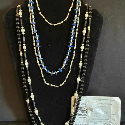 Sale Photo Thumbnail #131: Sw226 pearls and beads necklaces