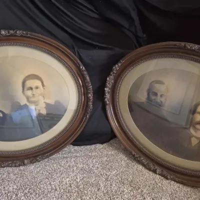 Sale Photo Thumbnail #57: Sw137 antique victorian era convex framed portraits