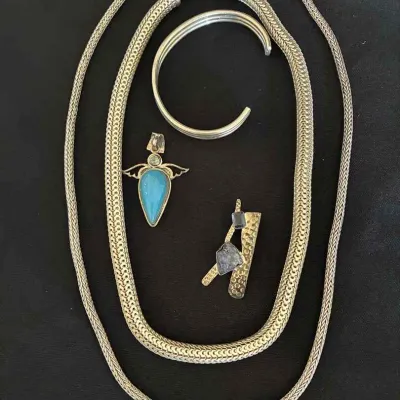 Sale Photo Thumbnail #96: Sw178 silver herringbone snake style necklaces bracelet in pendant