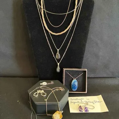 Sale Photo Thumbnail #11: Sw224v sterling chain with pendants and earrings