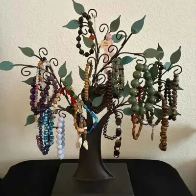 Sale Photo Thumbnail #41: Sw120 jewelry tree with stone bracelets