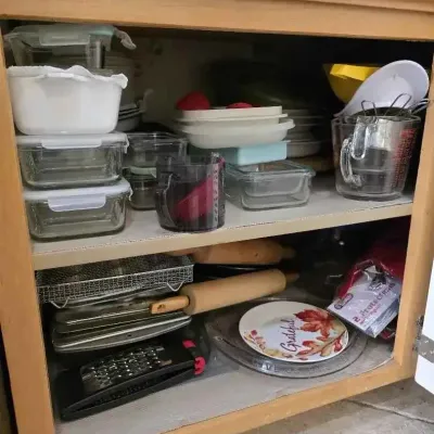 Sale Photo Thumbnail #193: Sw293 assorted kitchen items