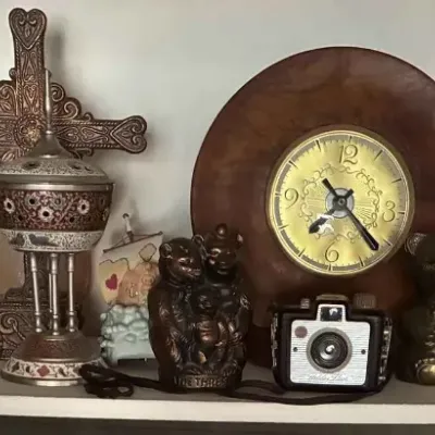 Sale Photo Thumbnail #38: Sw117 brownie holiday flash camera and cool items to photograph