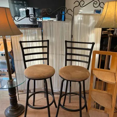Sale Photo Thumbnail #224: Sw325 home collection privacy screen lamps barstools corner bookcase