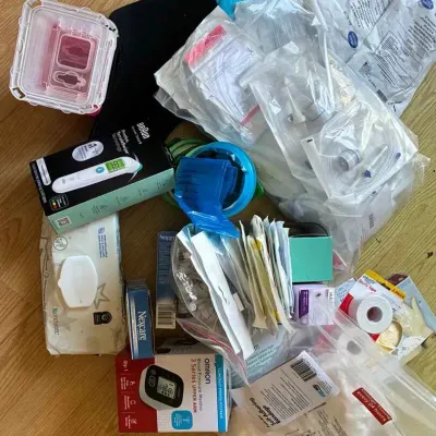 Sale Photo Thumbnail #155: Sw252 medical supplies