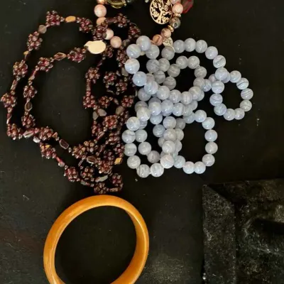 Sale Photo Thumbnail #42: Sw121 assorted stones beads necklaces bracelets