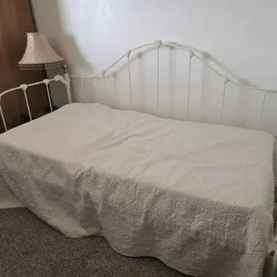 Sale Photo Thumbnail #81: Sw161 trundle daybed