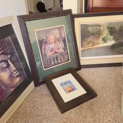 Sale Photo Thumbnail #194: Sw294 framed artwork and prints of miscellaneous items