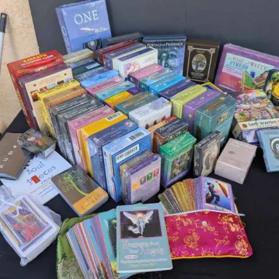 Sale Photo Thumbnail #44: Sw123 oracle and tarot card deck 7