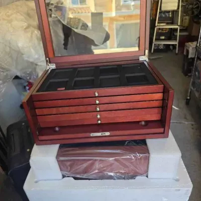 Sale Photo Thumbnail #128: Sw219 two mahogany finished display cases