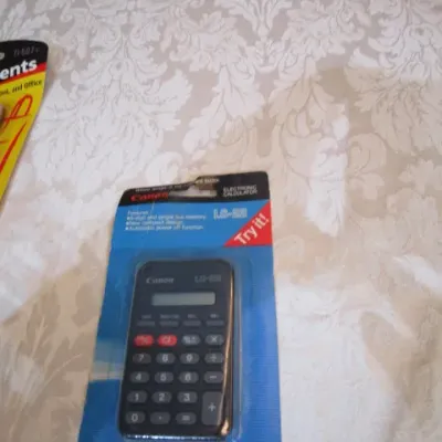 Sale Photo Thumbnail #270: 1 Cannon LC-22 (battery operated), 1 Texas Instruments TI507+, 1 Sharp EL-243LB, see pictures