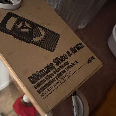 Sale Photo Thumbnail #126: Pampered chef 