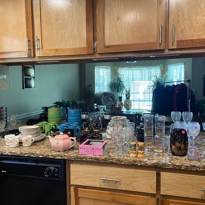 Sale Photo Thumbnail #52: Glassware and dining sets