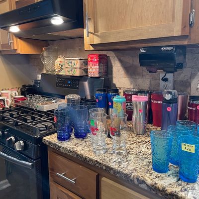 Sale Photo Thumbnail #93: Yeti and other cups
