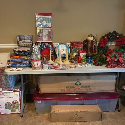 Sale Photo Thumbnail #114: Christmas selection