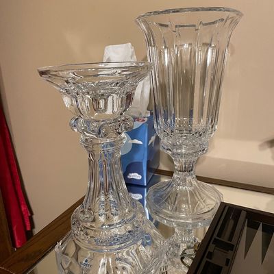 Sale Photo Thumbnail #20: Glassware and vases
