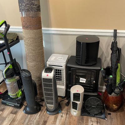 Sale Photo Thumbnail #109: Fans, vacuums, and umbrellas