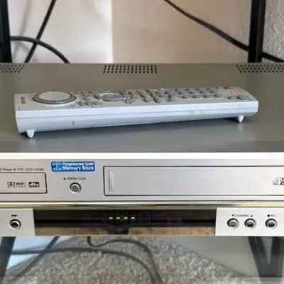 Samsung DVD and VHS Player with Remote