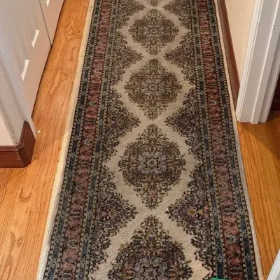 Rig Runner in Beige, Pink and blue 32” x 132”, Includes Rug Pad