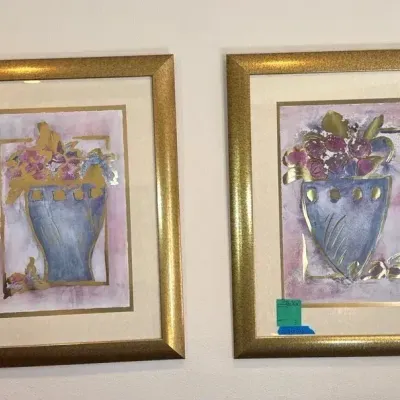 2 Pieces Flower Art with Gold Tone Frames
