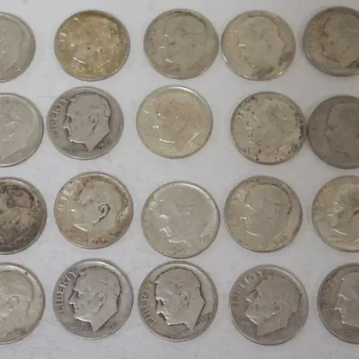 Sale Photo Thumbnail #81: 1081	GROUP OF 20 1964 & EARLIER ROOSEVELT DIMES																																																																																																																																																																																																																