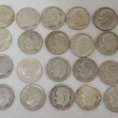 Sale Photo Thumbnail #82: 1082	GROUP OF 20 1964 & EARLIER ROOSEVELT DIMES																																																																																																																																																																																																																