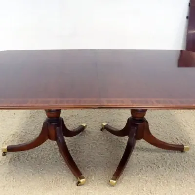 Sale Photo Thumbnail #187: 1186	HICKORY CHAIR MAHOGANY BANDED DINING TABLE W/1 LEAF, VERY CLEAN, APPROXIMATELY 72 IN X 46 IN X 30 IN HIGH, LEAF APPROXIMATELY 22 IN																																																																																																																							