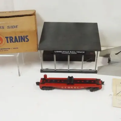 Sale Photo Thumbnail #148: 1148	LIONEL TRAINS NO 460 PIGGY BACK TRANSPORTATION SET																																																																																																																																																																																																								