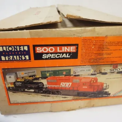 Sale Photo Thumbnail #155: 1155	LIONEL TRAIN SET S00 LINE SPECIAL																																																																																																																																																																																																																									