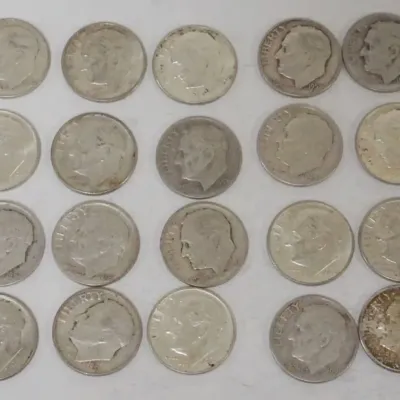Sale Photo Thumbnail #76: 1076	GROUP OF 20 1964 & EARLIER ROOSEVELT DIMES																																																																																																																																																																																																																