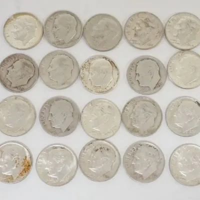 Sale Photo Thumbnail #62: 1062	GROUP OF 20 1964 & EARLIER ROOSEVELT DIMES																																																																																																																																																																																																																