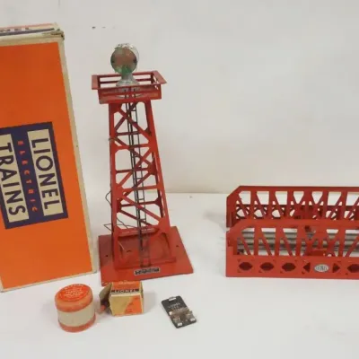 Sale Photo Thumbnail #152: 1152	LIONEL TRAINS NO 364 BEACON & STEEL BRIDGE																																																																																																																																																																																																																