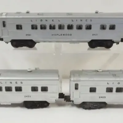 Sale Photo Thumbnail #144: 1144	LIONEL TRAINS NO 2421 MAPLEWOOD, NO 2422 CHATHAM, NO 2423 HILLSIDE																																																																																																																																																																																								