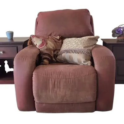 Living Room Refurbishing Set – Southern Motion Power Recliner, Coffee Table & End Tables