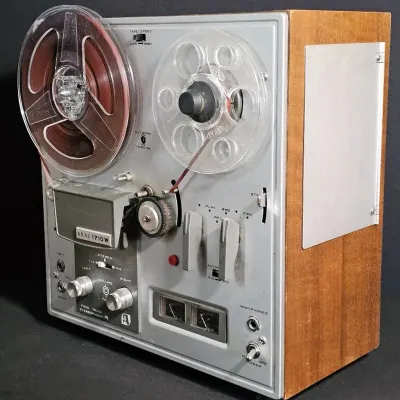 Vintage Akai Model 1710W 4-Track Reel-to-Reel Stereo/Mono Tape Recorder – Wood Cabinet
