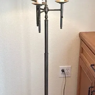 Metal 3 Light Lamp, 61”H
