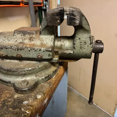 Vintage Heavy-Duty Bench Vise | 5" Jaws | Swivel Base & Cast Iron Construction
