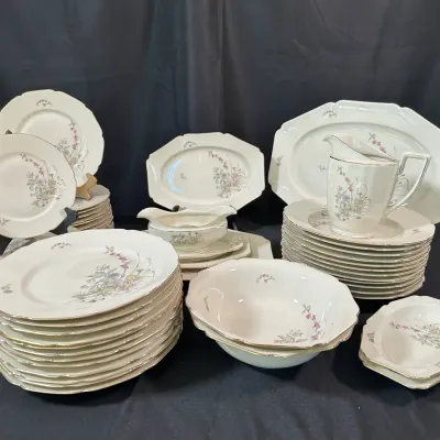 H&C Selb Bavaria Germany Fine China Dinnerware Set | Floral Pattern & Gold Trim