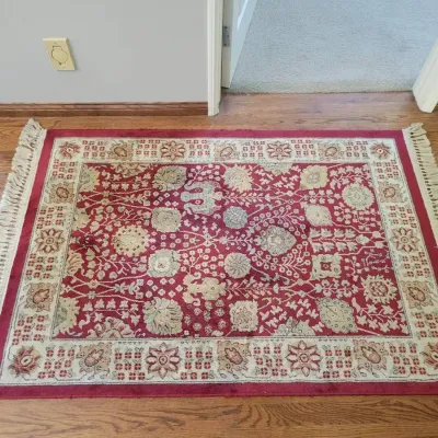 Traditional Floral Area Rug | Red & Ivory Oriental Style With Fringe | Approx. 36" x 62"