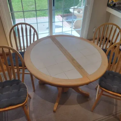Round Extendable Dining Table With Tile Top | 4 Windsor Back Chairs & Leaf Extension