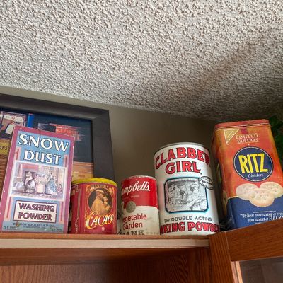Sale Photo Thumbnail #175: Vintage Tins