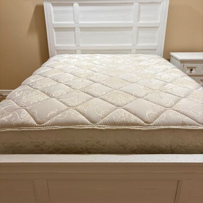 Magnussen Home Heron Cove queen panel bed with drawer storage. Comes with mattress! 