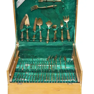 Sale Photo Thumbnail #77: 140 PIECE CROWN FACTORY THAILAND BRASS FLATWARE